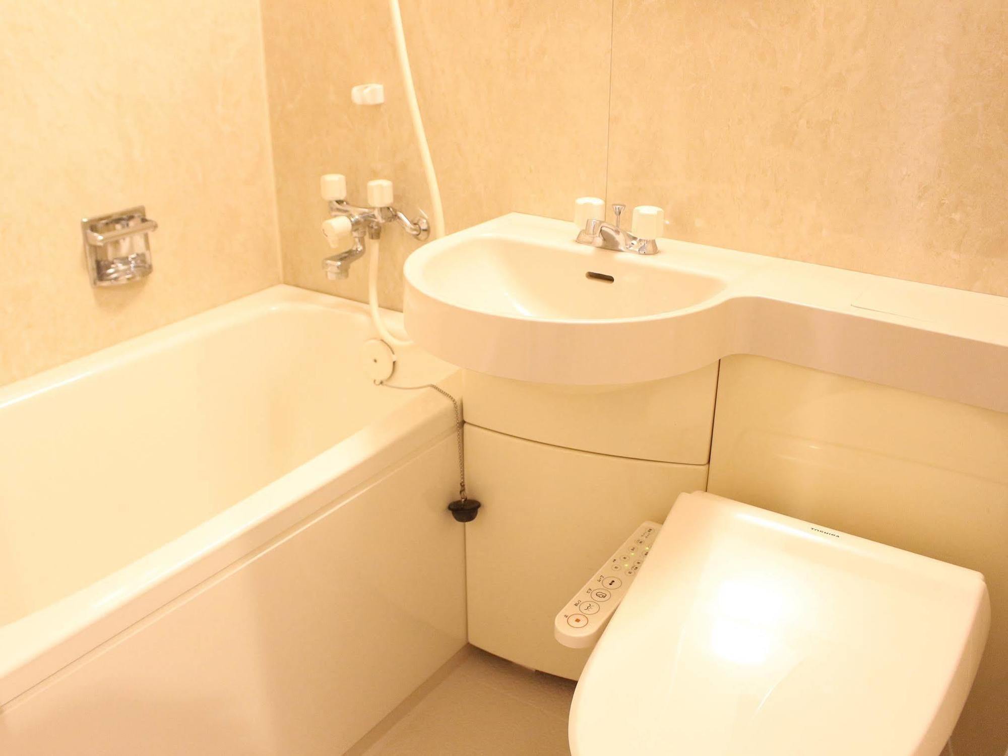 Hotel Livemax Budget Chiba Mihama Екстер'єр фото